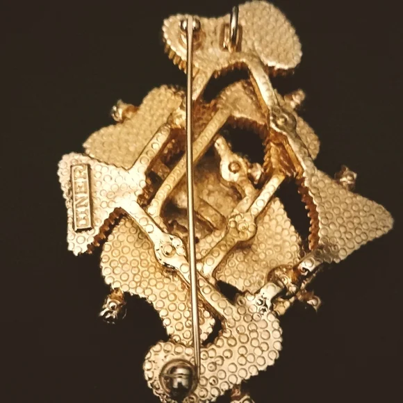 Abstract Brooch / Pendant By Ciner - Picture 5 of 7